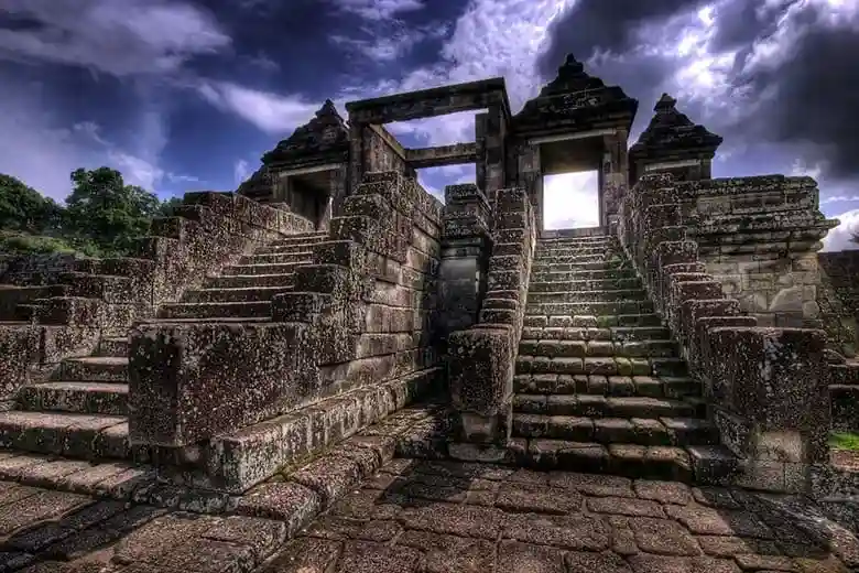 7 Destinasi Wisata Horor Jogjakarta yang Bikin Merinding 10 kotajogjakartadotcom
